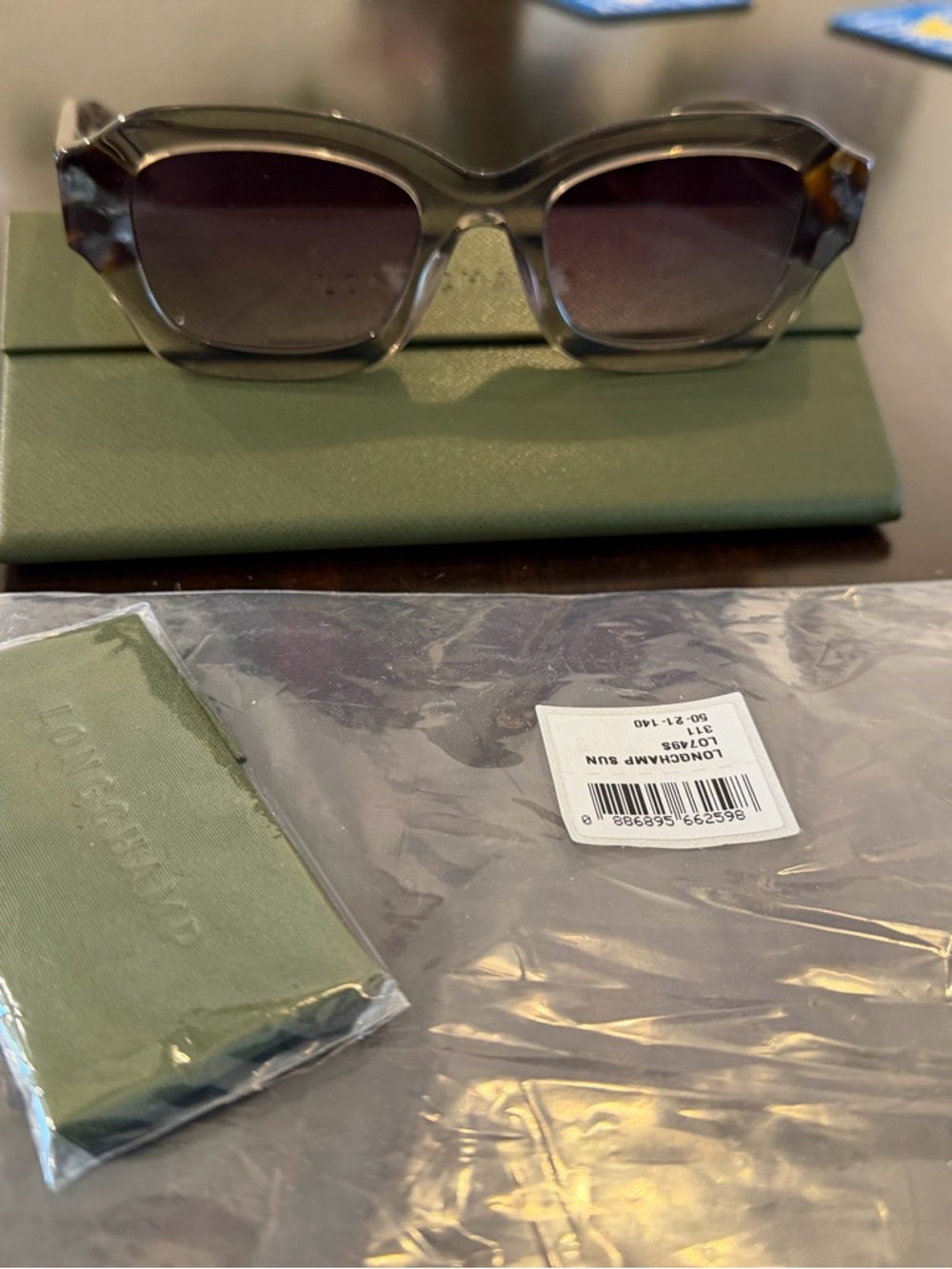 NWT-Longchamp Tortoiseshell Frame Sunglasses with Dark Gray Lenses - Picture 2 of 5